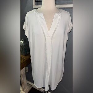 Worthington short sleeve blouse 
Woman’s size 2X
Color polar bear
New with tags